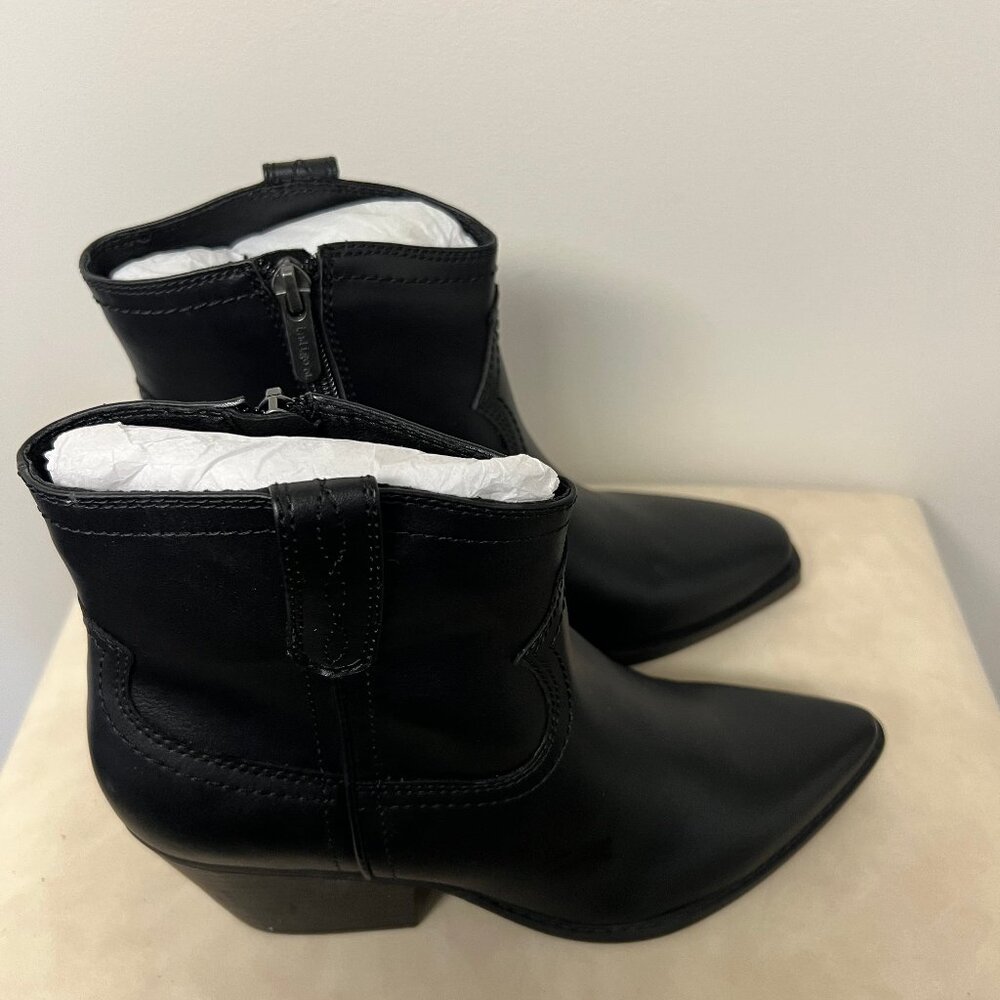 Stepping into Style: Chic Easy Spirit Shoes